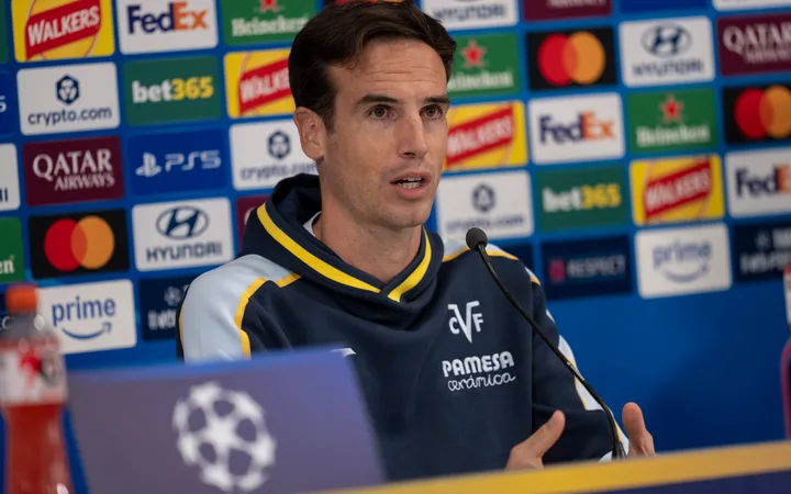Comparecencia del Villarreal antes de su visita europea a Liverpool.
