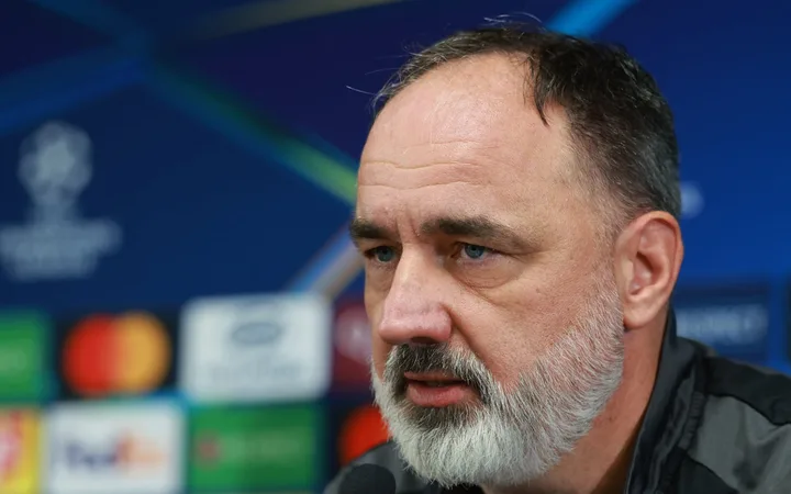 Jindřich Trpišovský durante la rueda de prensa del Slavia Praga.