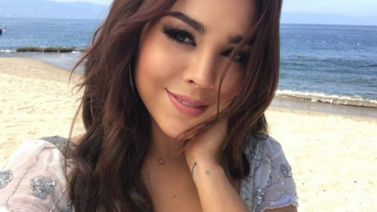 Danna Paola celebra 5 millones de seguidores con foto en traje de baño y rompe el internet