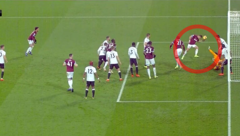VIDEO: Gol de Chicharito a lo Maradona