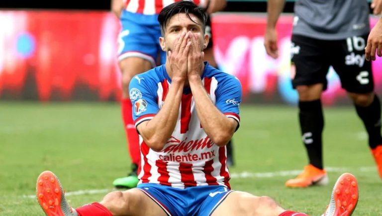 Oribe Peralta responde a las críticas de la afición de Chivas
