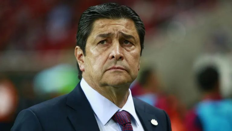 Luis Fernando Tena manda mensaje a Chicharito tras su llegada al Galaxy