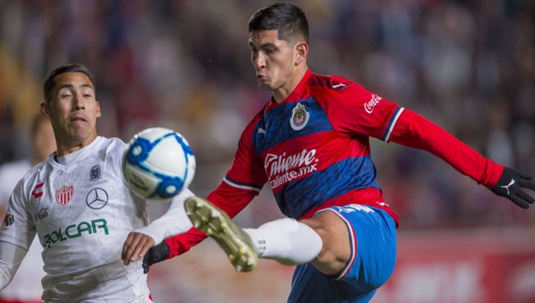 Pachuca da respuesta a Chivas sobre el regreso de Víctor Guzmán