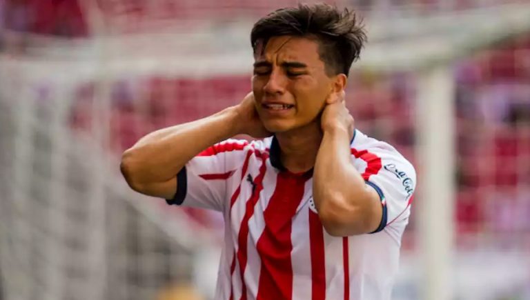 La cobarde burla de aficionados del Atlas a Fernando Beltrán
