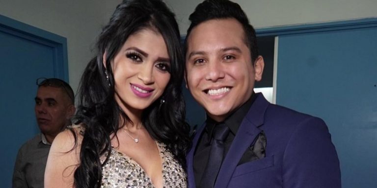 Kimberly Flores impacta con radical cambio de look y entra al club de las rubias