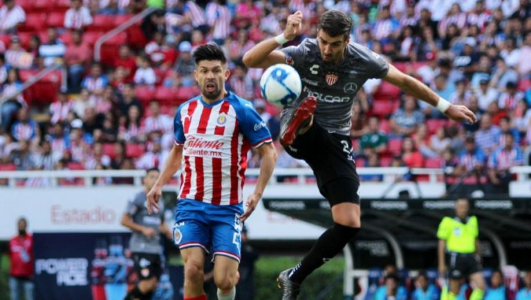 Los futbolistas de Chivas que irían a Necaxa para saldar la deuda