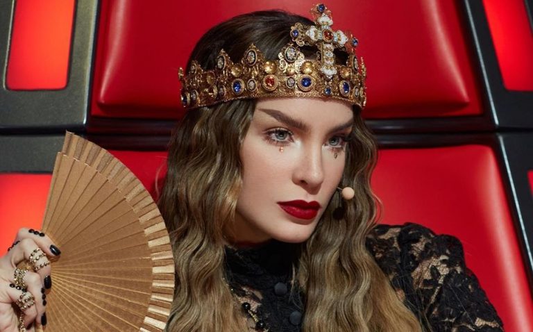 VIDEO: Belinda vive incómodo momento por su sudor en plena transmisión de La Voz