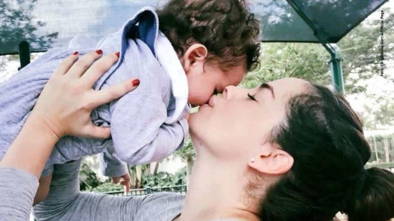 Danna García por fin dio negativo a COVID-19 y el reencuentro con su bebé fue conmovedor (VIDEO)