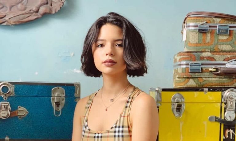 Ángela Aguilar sorprende con radical cambio de look al hacerse fleco y luce IRRECONOCIBLE
