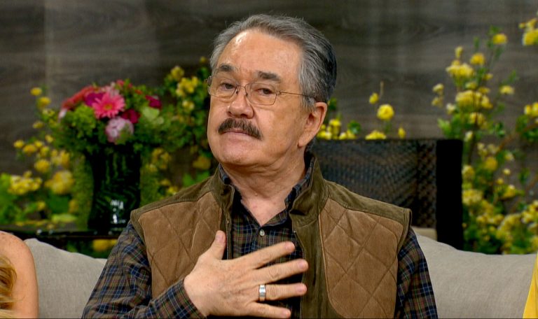 Pedrito Sola muestra como se vería de mujer y luce idéntico a la Chef Betty