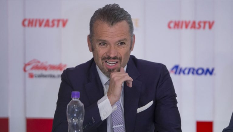 José Luis Higuera regresa e insulta a ex futbolistas de Chivas