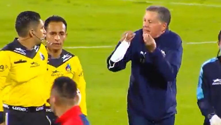 Vídeo: La rabieta de Ricardo Peláez tras la derrota de Chivas en la Copa por México