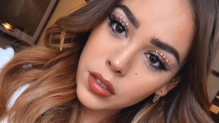 Danna Paola presume bolsa de casi 16 mil pesos que… ¡no le cabe nada!