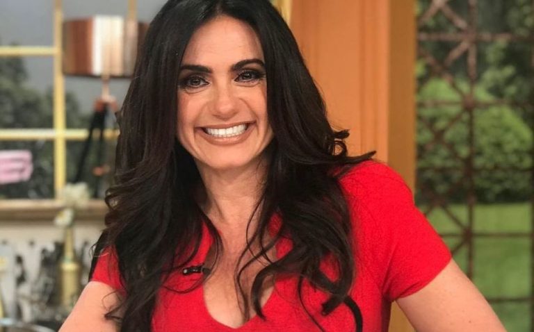 Penélope Menchaca impacta a sus seguidores con radical cambio de look tras teñirse de rubia