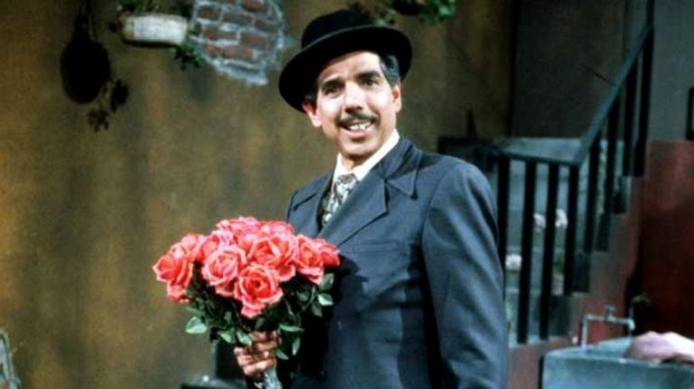 ¿Por qué es tendencia el Profesor Jirafales 4 años después de su muerte?