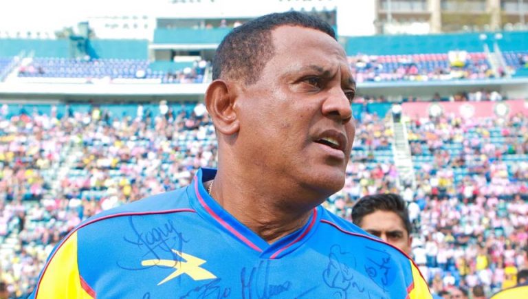 Antonio Carlos Santos lanza petición a Emilio Azcárraga tras la humillante derrota del América