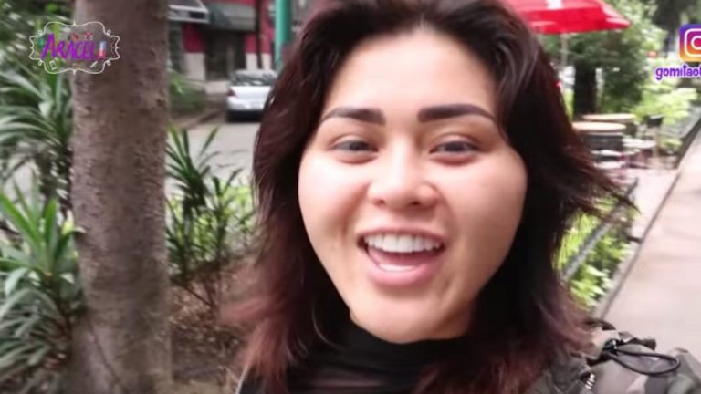 Gomita presume radical cambio de look y aseguran que se ve mejor que nunca