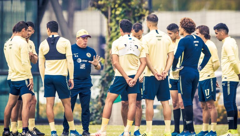 Las dos alineaciones con las que Miguel Herrera entrenó previo al partido contra Toluca