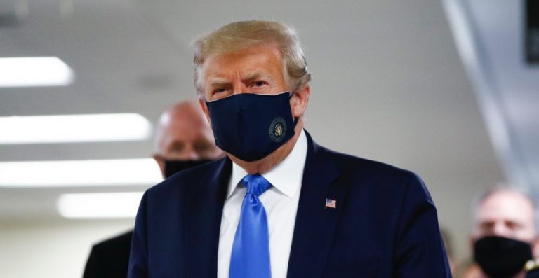 Hospitalizan a Donald Trump tras dar positivo a Coronavirus