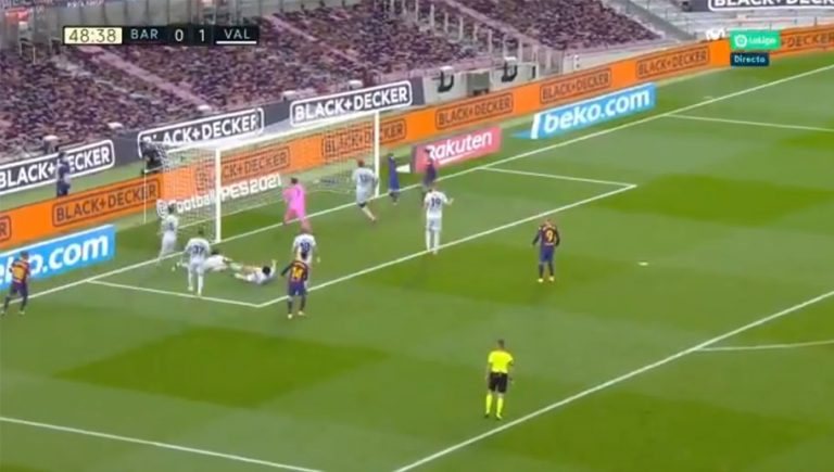 Video: Así fue el gol de cabeza con el que Leo Messi empató el récord histórico de Pelé