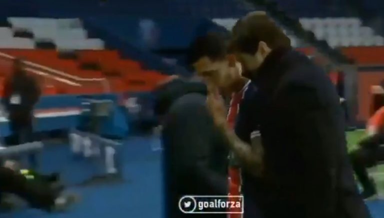 Video: El momento en el que Pochettino le avisa a Di María que están asaltando su casa durante el partido del PSG