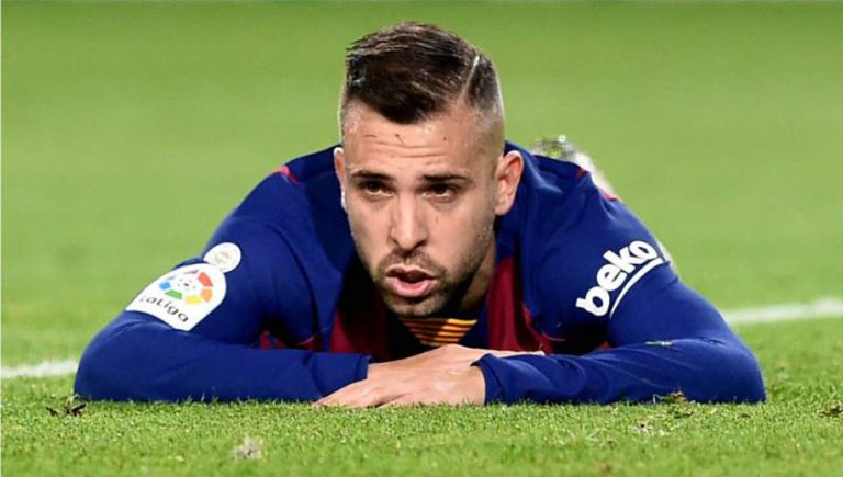 Escalofriante lesión de Jordi Alba que se podría perder la vuelta ante el PSG