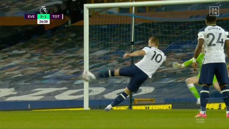 Video: El golazo con el que Harry Kane empató la marca histórica de Thierry Henry en Premier League