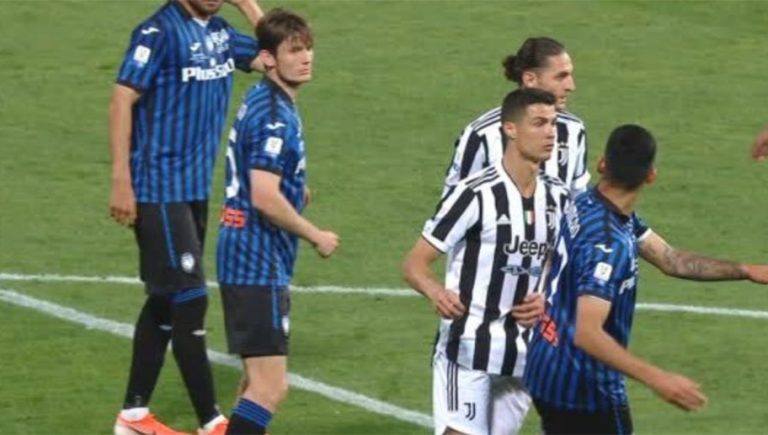 Video: ¡Se le fue encima! Cristiano encara a Romero tras fuerte cabezazo en la final de Copa