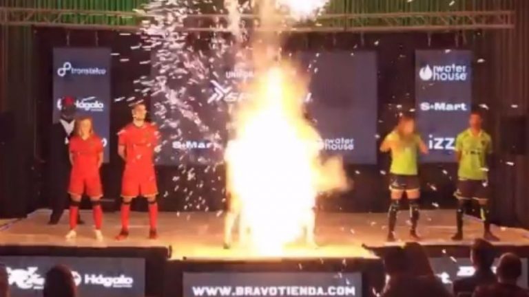 VIDEO: Martín Galván sufre accidente durante la presentación del nuevo uniforme de Bravos de Juárez