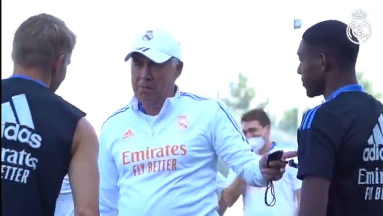 Video: la broma de Ancelotti a Odegaard y Alaba en el entrenamiento del Real Madrid