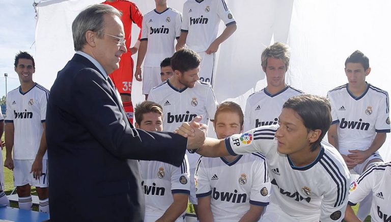 Nuevo audio filtrado de Florentino Pérez burlándose de Özil y Mourinho por su novia italiana