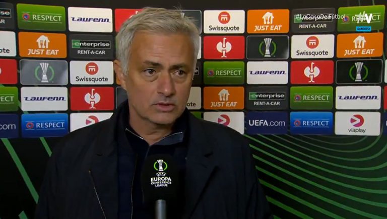 Video: José Mourinho humilla a los suplentes tras la derrota ante el Bodo Glimt