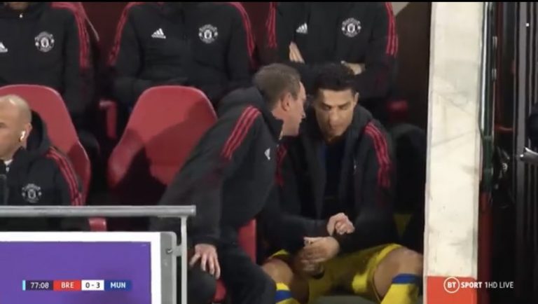Video: Cristiano Ronaldo enfurece con Rangnick por salir de cambio