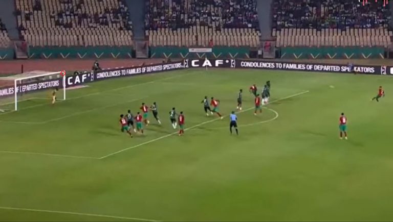 Video: el golazo de tiro libre de Achraf Hakimi del que todo el mundo está hablando