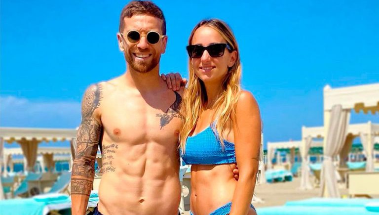 Linda Raff, esposa del ‘Papu’ Gómez, comparte foto del tobillo del argentino después del partido ante Chile
