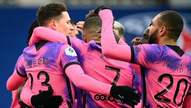 Explota contra el PSG por falta de minutos y abre la puerta de salida