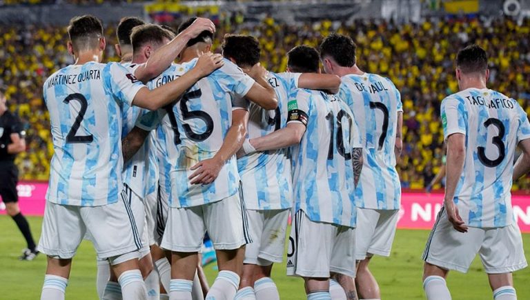 Manchester United y Barcelona se pelean el fichaje de la nueva joya argentina