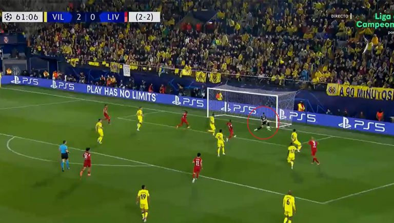 Video: el error de Rulli que arruinó la remontada del Villarreal ante el Liverpool