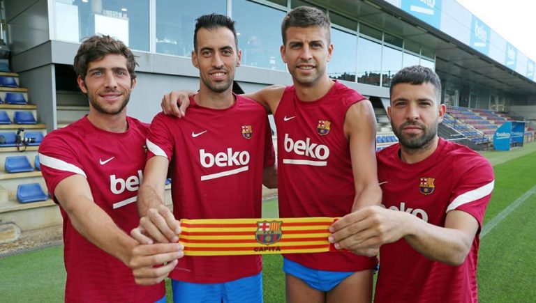 Xavi Hernández le comunica a uno de sus capitanes que ya no contará con él para la próxima temporada