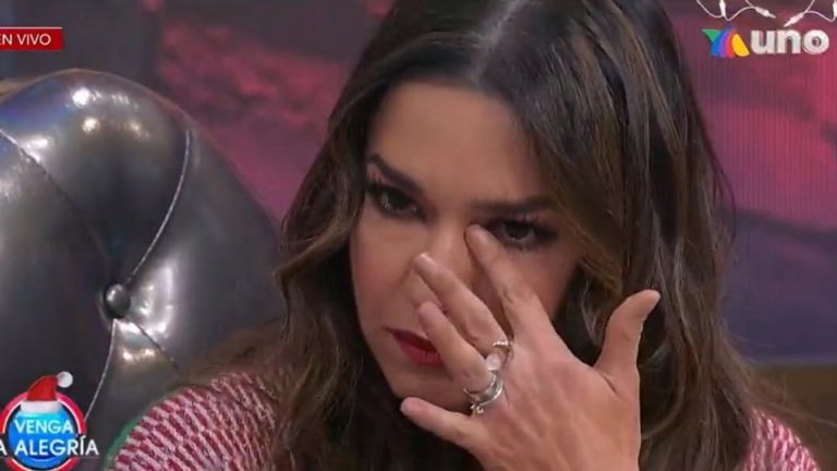 VIDEO: Laura G rompe en llanto en VLA al hablar sobre su futuro
