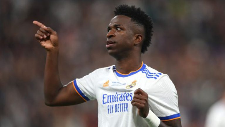 El Real Madrid ofrece un dorsal histórico a Vinicius Jr para la próxima temporada
