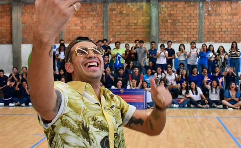 El Capi Pérez se viraliza tras donar un millón de pesos a jóvenes de SLP