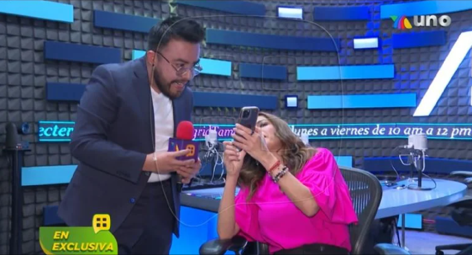 FOTO: Ingrid Coronado exhibe a Anna Ferro y muestra sus conversaciones de WhatsApp