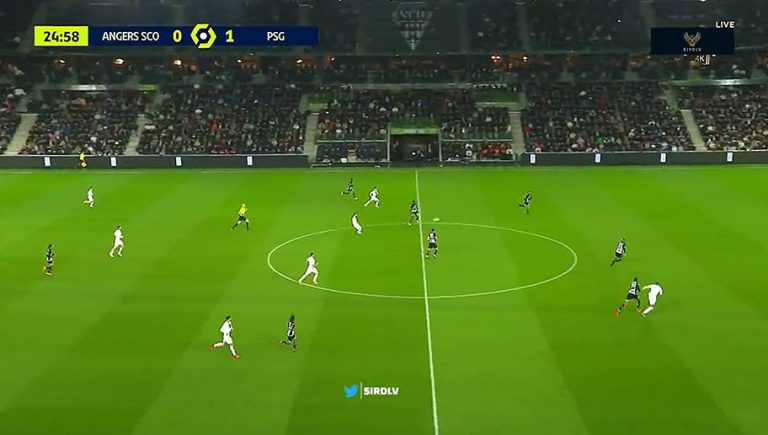 Video: Messi le da a Mbappé una de las mejores asistencias del año
