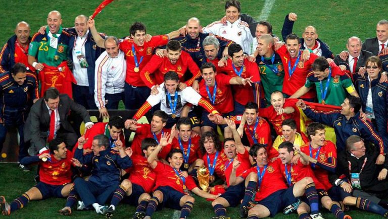 Leyenda del fútbol español anuncia su retiro tras 18 temporadas