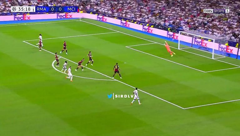 Video: el golazazo de Vinicius para poner adelante al Madrid ante el Manchester City