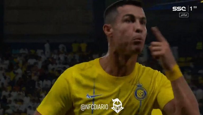 Video: Cristiano Ronaldo le grita al árbitro y agrede a aficionado tras el robo al Al-Nassr