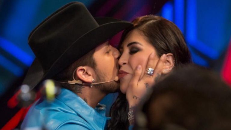 Madre de de Christian Nodal filtra foto de la hija del cantante