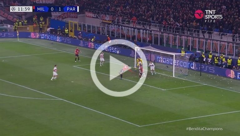Video: el golazo de chilena de Rafael Leao al Paris Saint-Germain