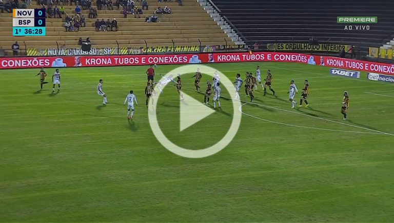 Video: así fue el golazo de chilena desde fuera del área que ganó el premio Puskas